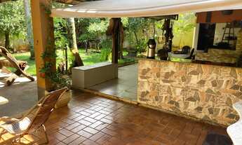 Imagem 3: Sobrando grande Casa com 4 dormitórios