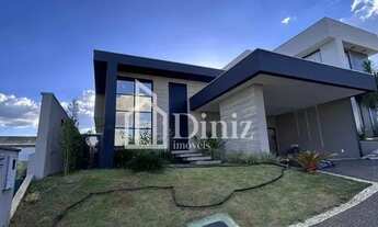 Imagem 2: Casa para venda possui 199 metros quadrados com 3 suítes no Condomínio Grand Trianon- Anáp