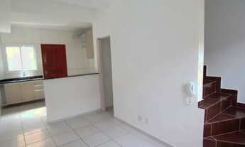 Imagem 2: Casa sobrado em condomínio fechado,dois dormitórios,uma vaga , excelente localização Aviaç