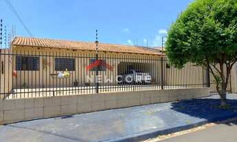 Imagem: Casa em Rua Sertanópolis - Lindóia - Londrina/PR