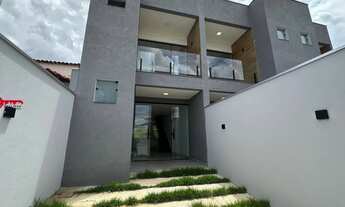 Imagem: Casa Duplex com 03 Quartos sendo 01 Suíte