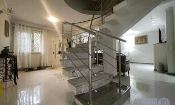 Imagem 7: Casa sobrado, moderna, pátio, 3 quartos, suíte, lareira, no bairro São Sebastião, imediaçõ