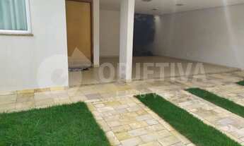 Imagem 5: Linda casa em frente ao Parque do Sabia em Uberlândia
