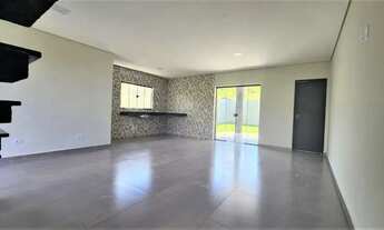 Imagem 6: Em Bom Jesus dos Perdões, você encontra este excelente sobrado à venda! Venha conhecer!