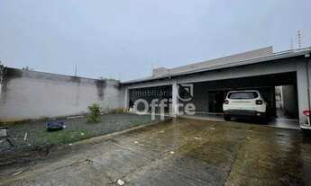 Imagem 3: Casa com 3 dormitórios à venda, 280 m² por R$ 650.000,00 - Setor Sul Jamil Miguel - Anápol