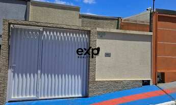 Imagem: Sobrado Triplex Mobiliado à Venda no Bairro