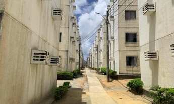 Imagem 3: Apto 55 metros , 2 banheiros , condomínio com piscina ,Yapoatan repasse 130 mil