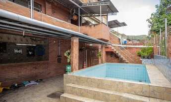 Imagem 2: Casa Salão 4 Quartos Área Churrasqueira Vaga Quintal, 172 M² - Cascadura