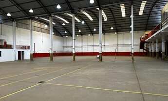 Imagem 4: Locação: barracão em Londrina de 3.000 m² com docas e pátio