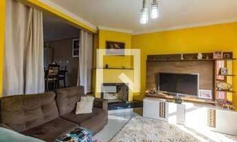 Imagem 2: Casa para Aluguel - São José, 3 Quartos, 229 m2