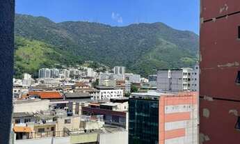 Imagem 2: Locação - 3 quartos com garagem em frente ao Shopping Tijuca - sem mobília