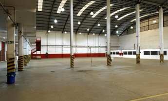 Imagem 2: Locação: barracão em Londrina de 3.000 m² com docas e pátio