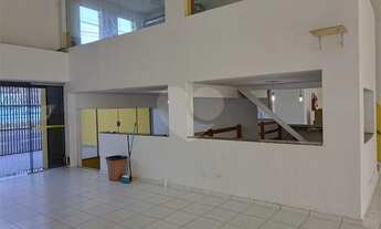 Imagem 7: Excelente salão comercial com quatro banheiros e quatro vagas de garagem