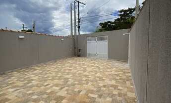 Imagem 3: Casa com piscina e churrasqueira