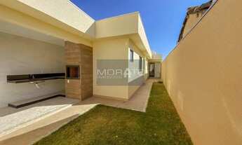 Imagem 2: Casa com 3 Quartos, 1 suite, 2 vagas na garagem - Santa Mônica