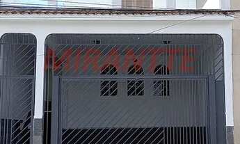 Imagem: Sobrado para venda possui 198 metros quadrados