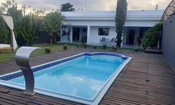 Imagem: Casa com ampla área de lazer