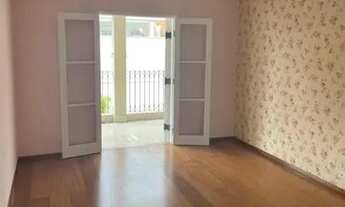 Imagem 7: Linda casa na entrada do Residencial Alphaville 5