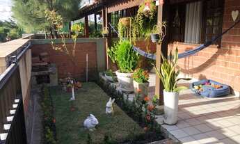 Imagem 3: Casa de condomínio para venda tem 170 metros quadrados com 3 quartos em Alpes Suiços - Gra