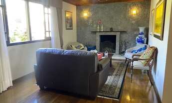 Imagem 3: Casa em Estilo Colonial em Condomínio Fechado