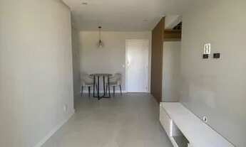 Imagem 3: Lindo apartamento semi mobiliado ,com 2 quartos no Quintas da Glória