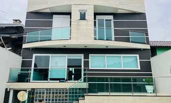 Imagem: Casa com 4 Quarto(s) e 4 banheiro(s) para