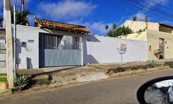 Imagem: Casa em excelente localização junto a