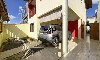 Imagem 2: Sobrado para venda no Bairro Jardim Itamaraty III em Poços de Caldas com 3 quartos sendo 1