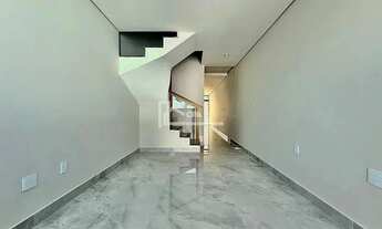 Imagem 2: Casa à Venda no bairro Candelária, 2 Quartos (1 Suíte) e 2 Varandas