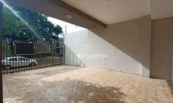 Imagem 3: Sobrado Semi Mobiliado para Alugar com 4 quartos por R$4.000,00 Na Rua Paraná 6526 Bairro