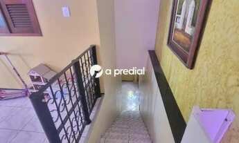 Imagem 6: Sua Nova Casa no Jóquei Clube Espera por Você!