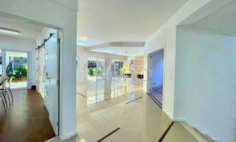 Imagem 2: Sobrado para alugar em Campinas, Loteamento Alphaville Campinas, com 4 quartos, com 445 m²