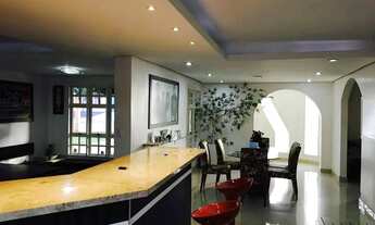 Imagem 5: Casa residencial à venda no bairro Hamburgo Velho com 460 m² e 3 dormitórios/quartos