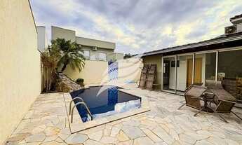 Imagem 2: Casa com piscina à venda no condomínio Serra Dourada