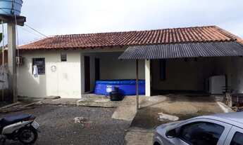 Imagem 7: Casa com 3 quartos, sala, cozinha e área + edícula com 1 quarto, banheiro e garagem