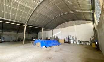 Imagem 5: Área comercial com 5 galpões