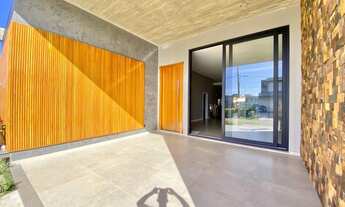 Imagem 5: Casa imponente em condomínio de alto padrão com acesso a lagoa