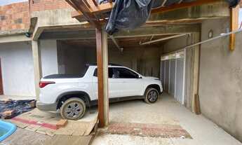 Imagem 4: Casa em construção na praia de Japaratinga