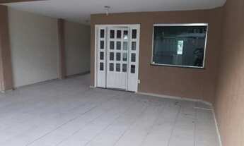 Imagem 5: Casa no Pq 10, 4 quartos sendo 2 suites e 2 semi suites