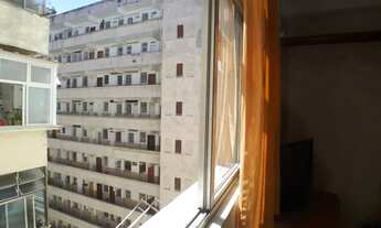 Imagem 5: Copacabana sala e dois quartos uma quadra da da praia e metro