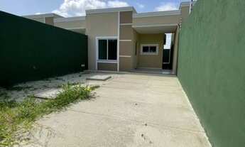 Imagem 2: Casa para venda com 75 metros quadrados com 2 quartos em aquiraz