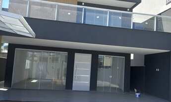 Imagem 2: CASA EXCELENTE! 3 SUÍTES/ 300M² / 3 VAGAS PARA LOCAÇÃO OU VENDA No RECREIO!