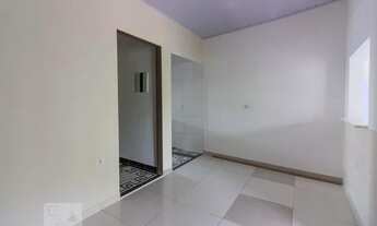 Imagem 3: Casa para Aluguel - Jardim Éster Yolanda, 2 Quartos, 75 m2