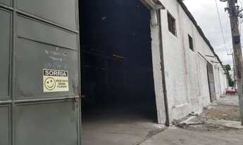 Imagem 2: Galpão espaçoso com 800m² perto do viaduto de Benfica