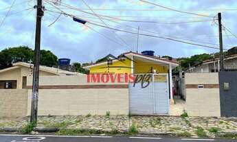 Imagem: Casa a venda em Água Fria com 3 quartos