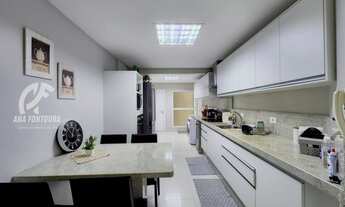 Imagem 7: Encante-se com a exclusividade do Acqua Residence! Este apartamento de frente para o mar