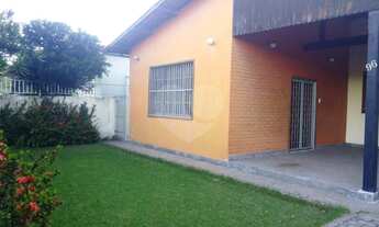 Imagem: Casa na praia de Manguinhos