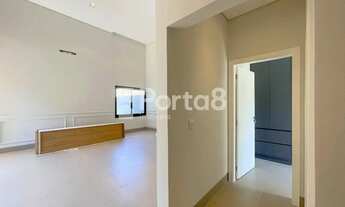 Imagem 7: Residência Exclusiva: Conheça Esta Casa no Condomínio Village La Montagne!