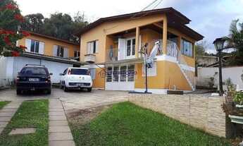 Imagem: Casa com 4 dormitórios no bairro Vila Nova