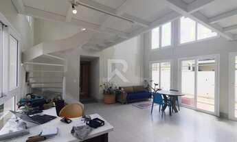 Imagem 3: Casa com Jardim e Vista Livre, 3 Suítes, 5 Vagas para locação, 389 m² Mercês Curitiba/PR